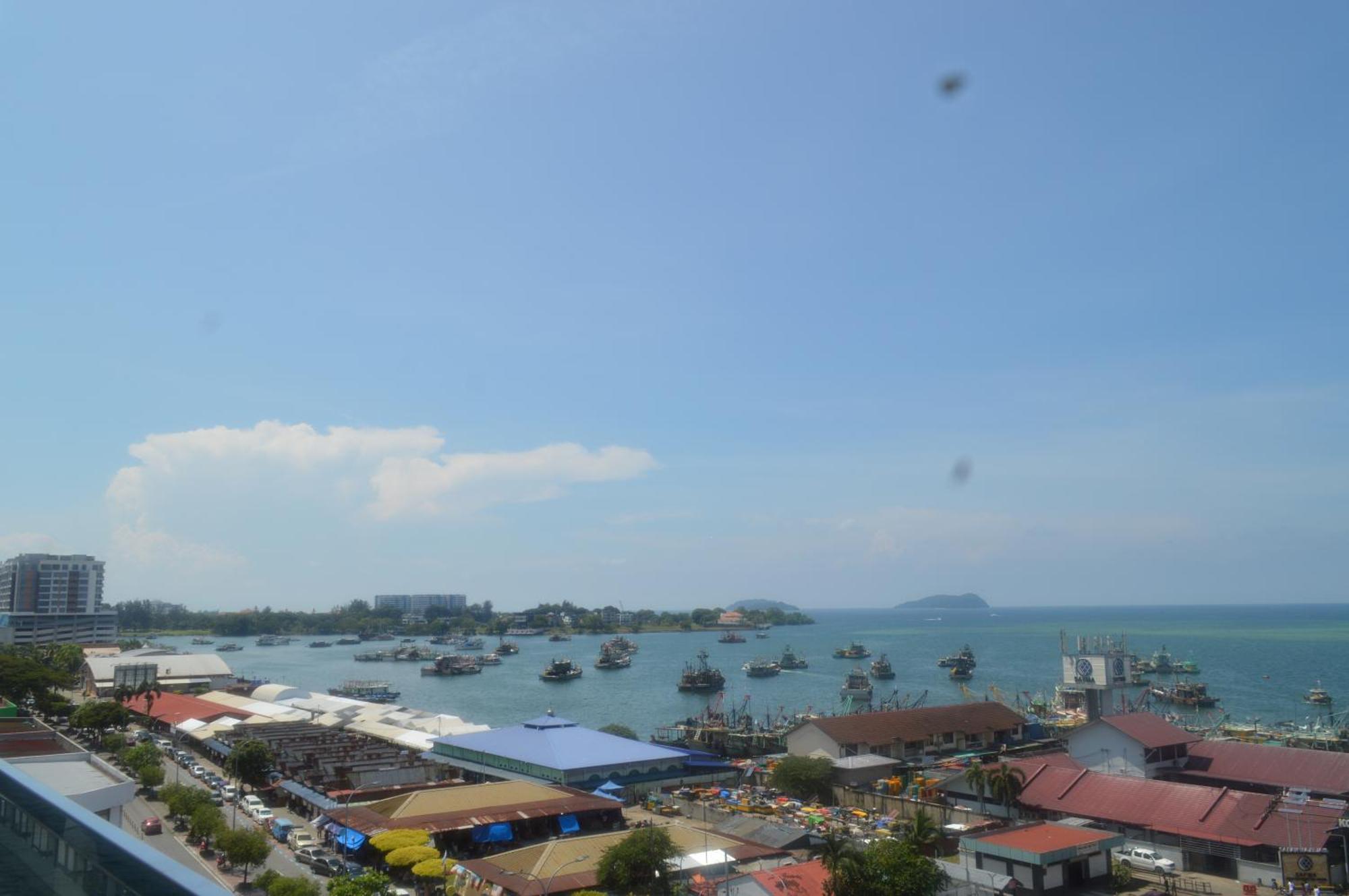 Pinay Home- The Shore * Kota Kinabalu
